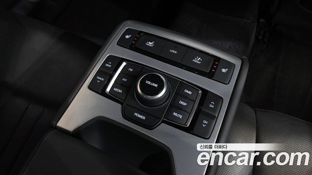Genesis G80 2019 — photo 19