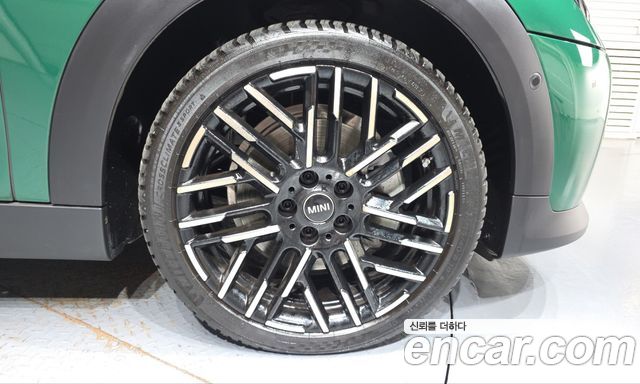 Mini Cooper 2025 — photo 7