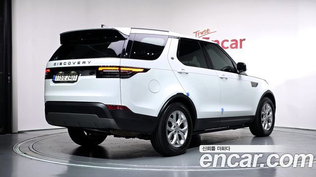 Land Rover Discovery 2020 — photo 2
