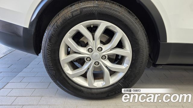 Land Rover Discovery 2020 — photo 5