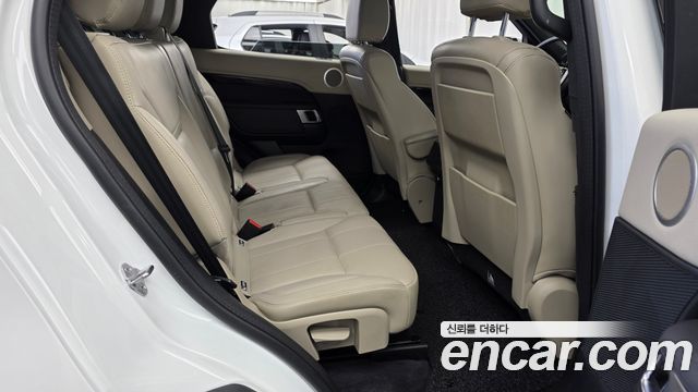 Land Rover Discovery 2020 — photo 17