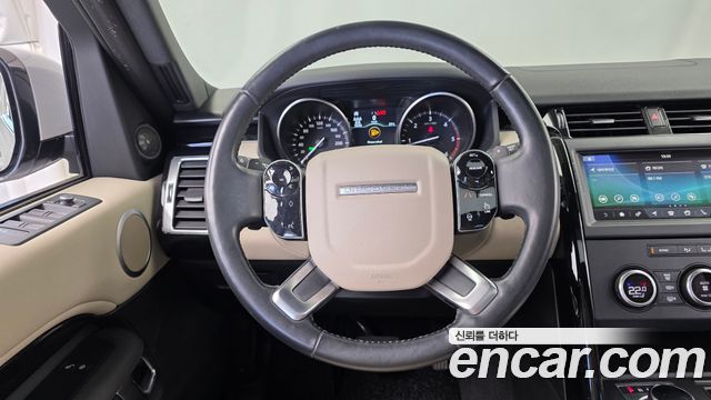 Land Rover Discovery 2020 — photo 18