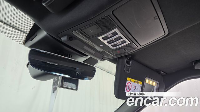 Land Rover Discovery 2020 — photo 27