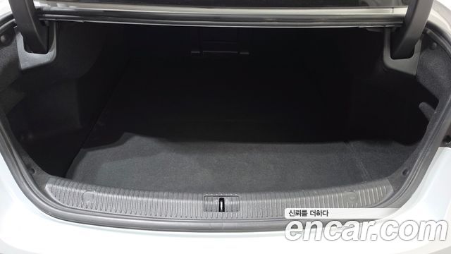Renault Korea SM6 2019 — photo 26