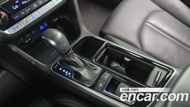 Hyundai Sonata 2018 — photo 12