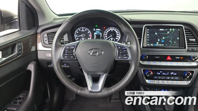 Hyundai Sonata 2018 — photo 21