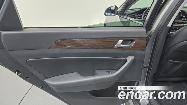 Hyundai Sonata 2018 — photo 15