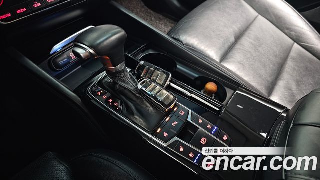 Kia K7 2017 — photo 12