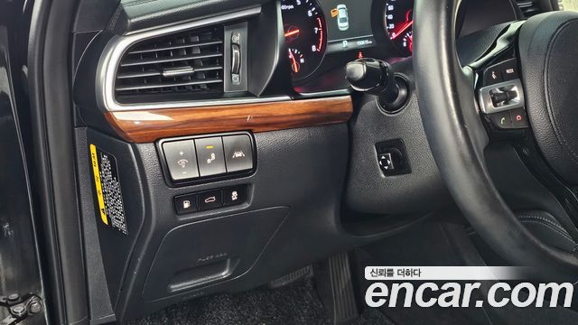 Kia K7 2017 — photo 21