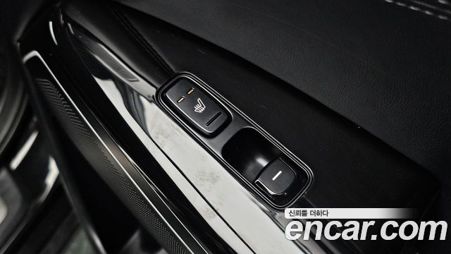 Kia K7 2017 — photo 22