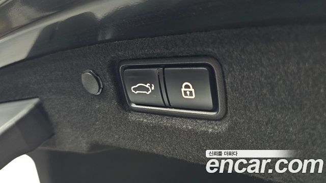 Kia K7 2017 — photo 24