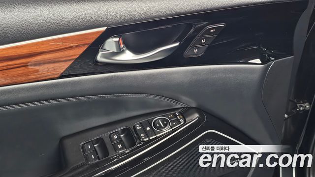 Kia K7 2017 — photo 30