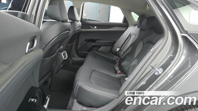 Kia K5 2025 — photo 18