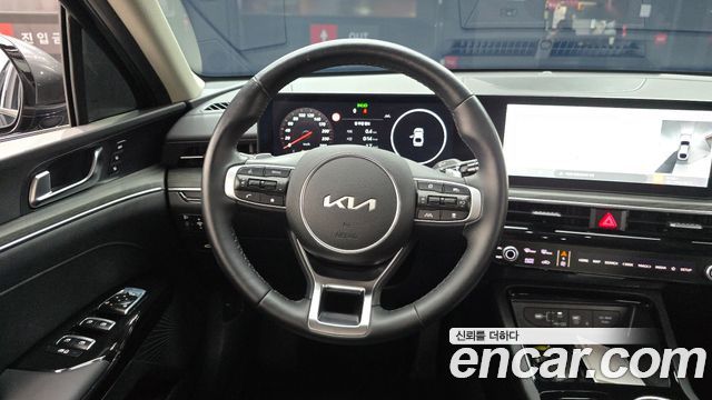 Kia K5 2025 — photo 19