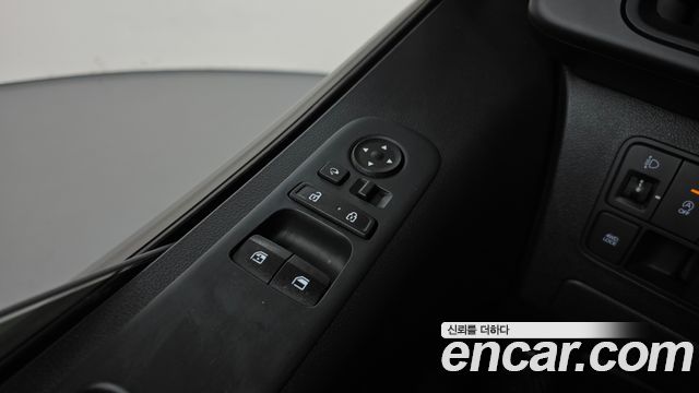 Hyundai Staria 2022 — photo 25