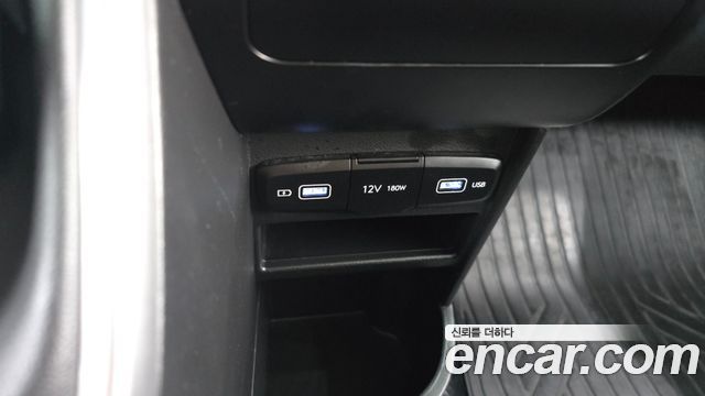 Hyundai Staria 2022 — photo 27