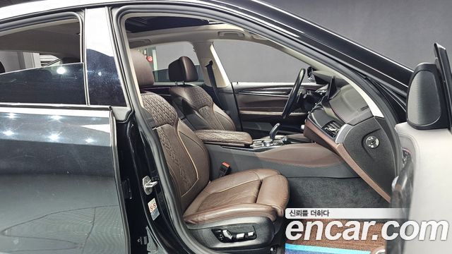 BMW Gran Turismo 2019 — photo 12
