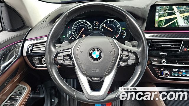 BMW Gran Turismo 2019 — photo 13