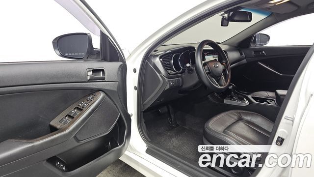 Kia K5 2013 — photo 10