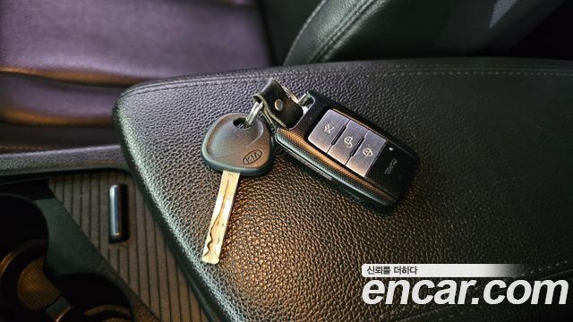 Kia K5 2013 — photo 19