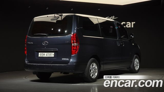 Hyundai Starex 2015 — photo 2