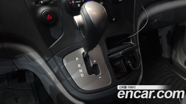 Hyundai Starex 2015 — photo 9