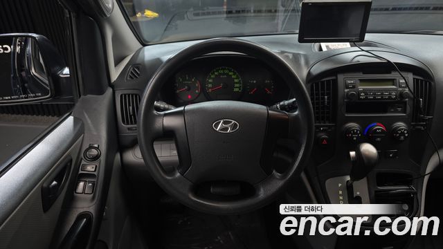 Hyundai Starex 2015 — photo 13
