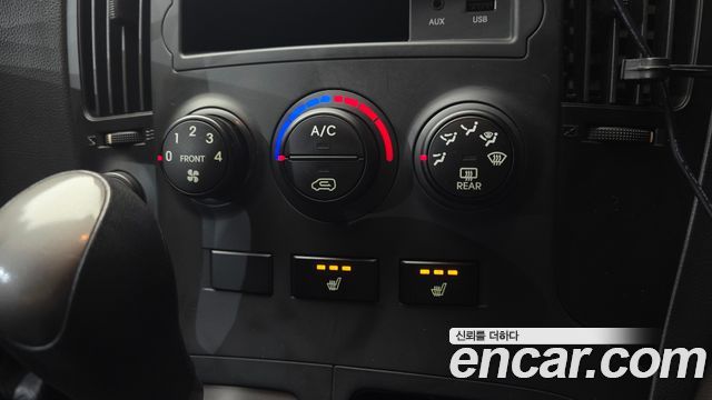 Hyundai Starex 2015 — photo 16