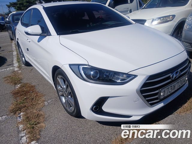 Hyundai AVANTE 2018 — photo 4