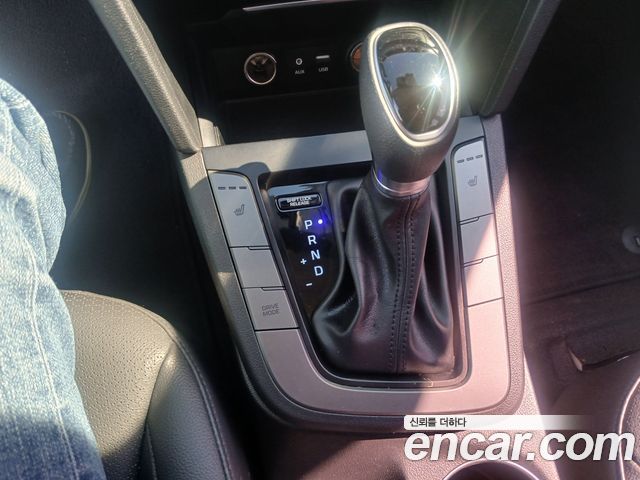 Hyundai AVANTE 2018 — photo 18