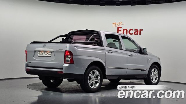 KG Mobility KORANDO 2012 — photo 2