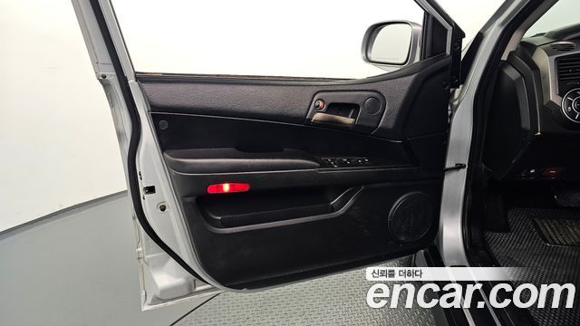 KG Mobility KORANDO 2012 — photo 14