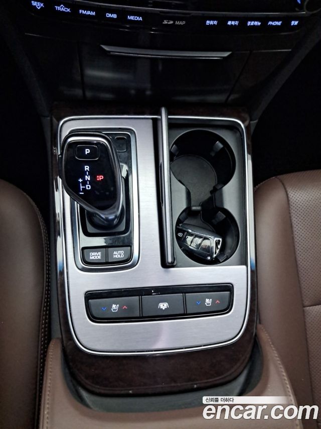 Hyundai Equus 2015 — photo 9