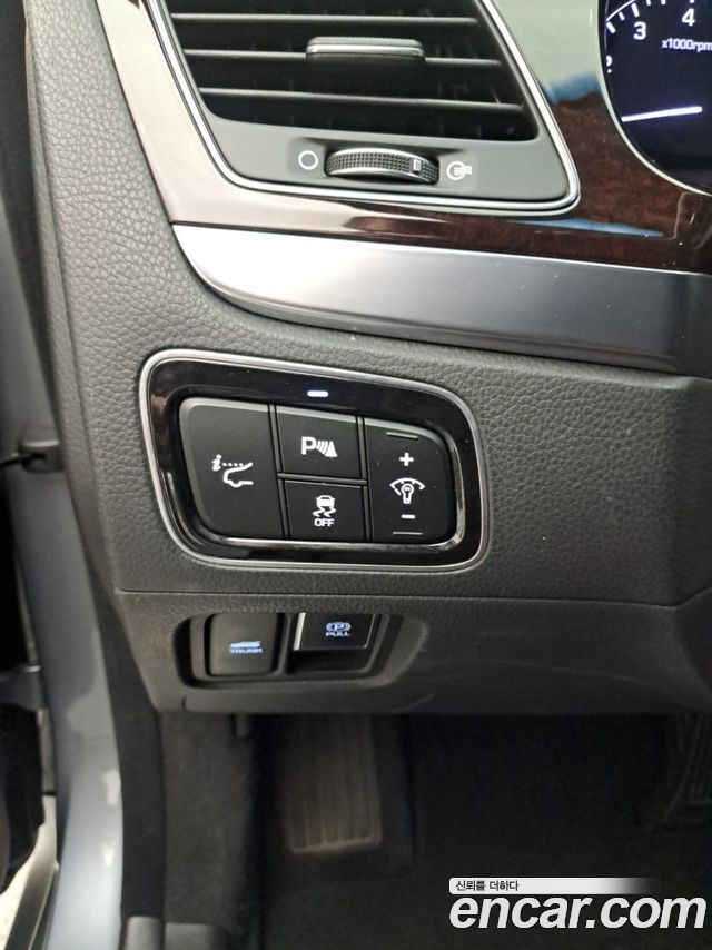 Hyundai Equus 2015 — photo 14