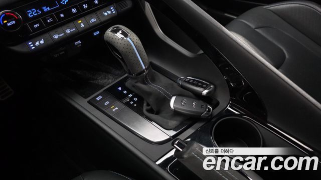 Hyundai AVANTE 2022 — photo 12
