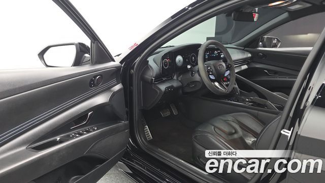 Hyundai AVANTE 2022 — photo 13