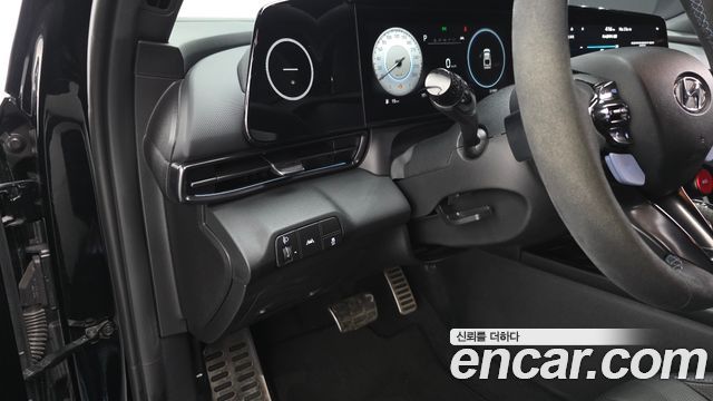 Hyundai AVANTE 2022 — photo 19
