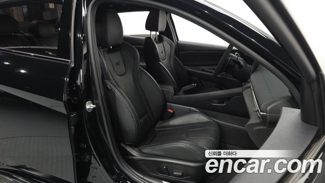 Hyundai AVANTE 2022 — photo 16