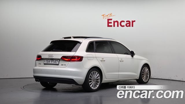 Audi A3 2015 — photo 2