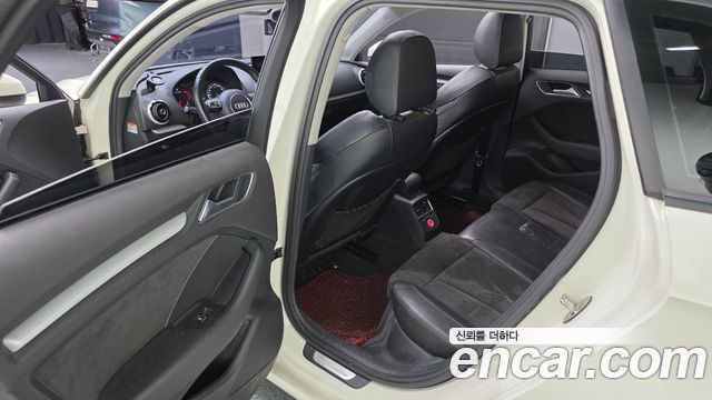Audi A3 2015 — photo 11