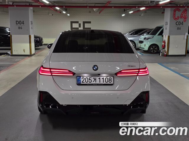BMW 5-Series 2025 — photo 4