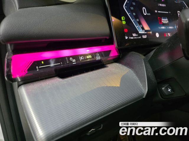 BMW 5-Series 2025 — photo 14