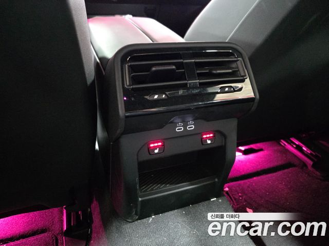 BMW 5-Series 2025 — photo 16