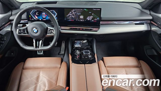 BMW 5-Series 2024 — photo 10