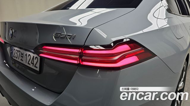 BMW 5-Series 2024 — photo 9