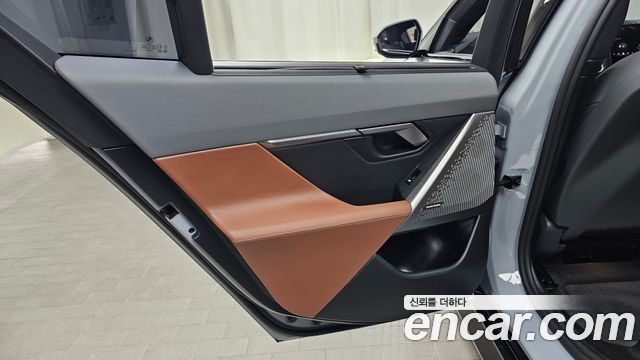BMW 5-Series 2024 — photo 15
