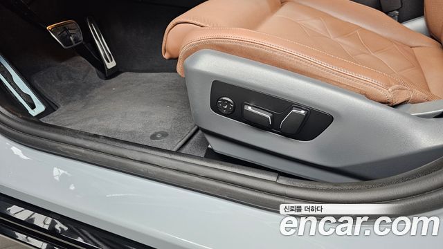 BMW 5-Series 2024 — photo 31
