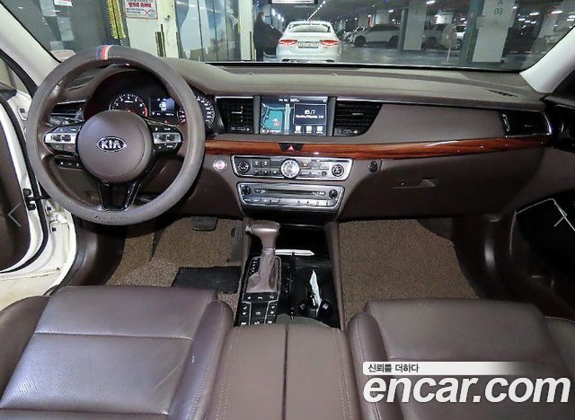 Kia K7 2016 — photo 10
