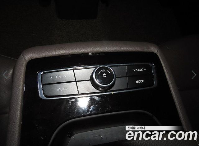 Kia K7 2016 — photo 16