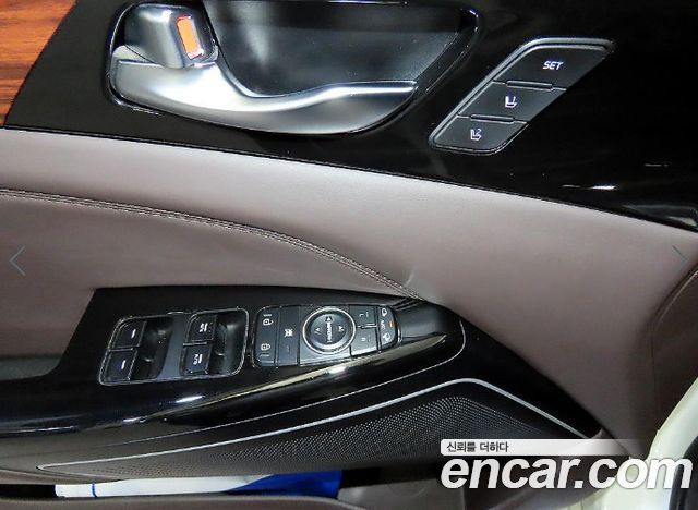 Kia K7 2016 — photo 18